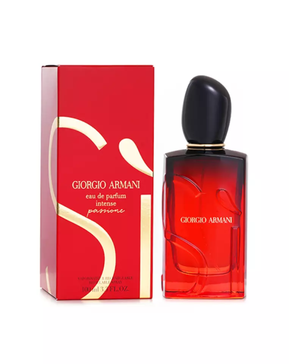 Sì Passione, Giorgio Armani, women's fragrance, floral fruity, fruity fragrance, pear, black currant, pink pepper, rose, jasmine, pineapple, vanilla, cedar, patchouli, amberwood, feminine fragrance