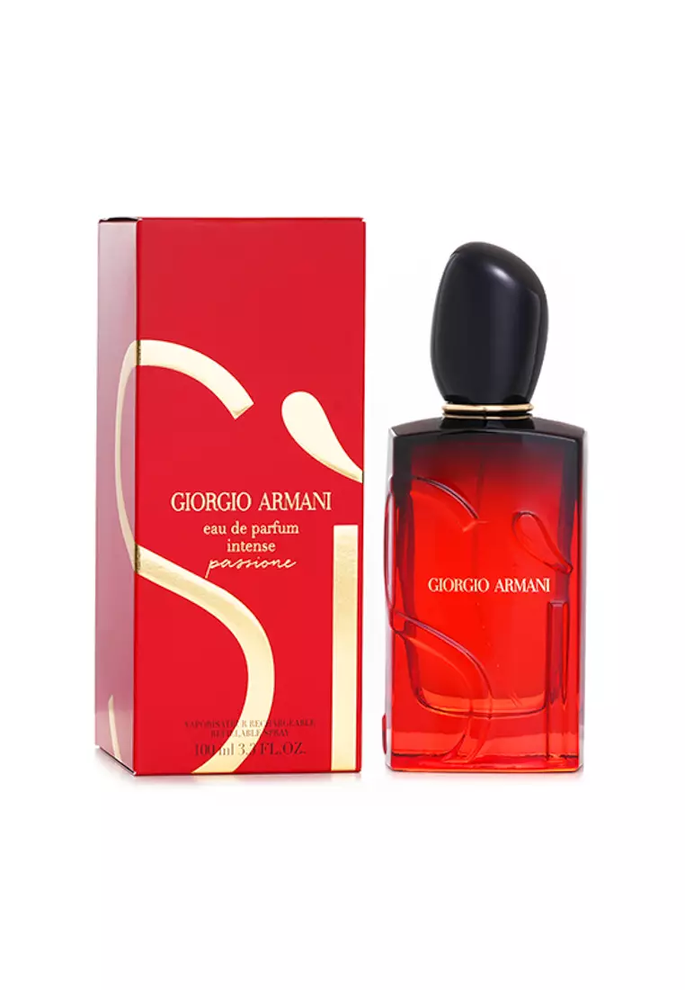 Sì Passione, Giorgio Armani, women's fragrance, floral fruity, fruity fragrance, pear, black currant, pink pepper, rose, jasmine, pineapple, vanilla, cedar, patchouli, amberwood, feminine fragrance