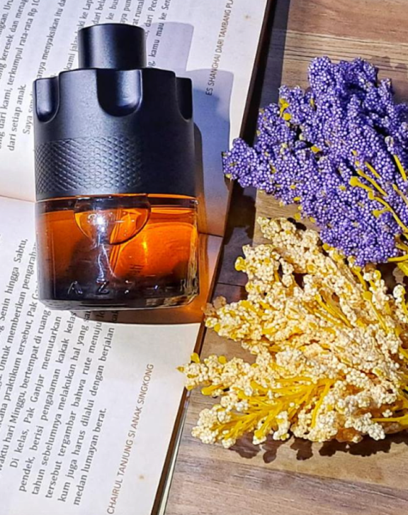 Azzaro The Most Wanted Parfum, Azzaro Parfum for men, men’s fragrance, woody spicy fragrance, ginger perfume, bourbon vanilla fragrance, woody perfume, warm men’s fragrance, seductive men’s perfume, long-lasting fragrance