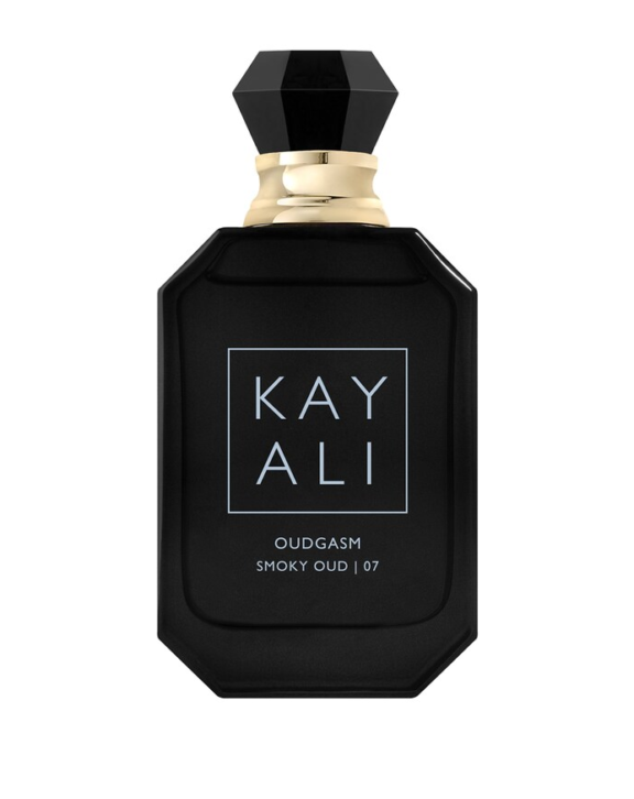 Oud, Smoky, Bergamot, Cinnamon, Saffron, Rose, Jasmine, Sandalwood, Musk, Amber, Woody, Spicy, Dark, Mysterious, Hypnotic, Bold