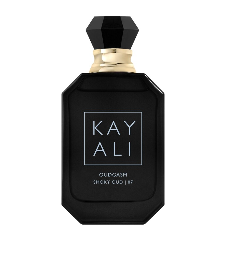 Oud, Smoky, Bergamot, Cinnamon, Saffron, Rose, Jasmine, Sandalwood, Musk, Amber, Woody, Spicy, Dark, Mysterious, Hypnotic, Bold