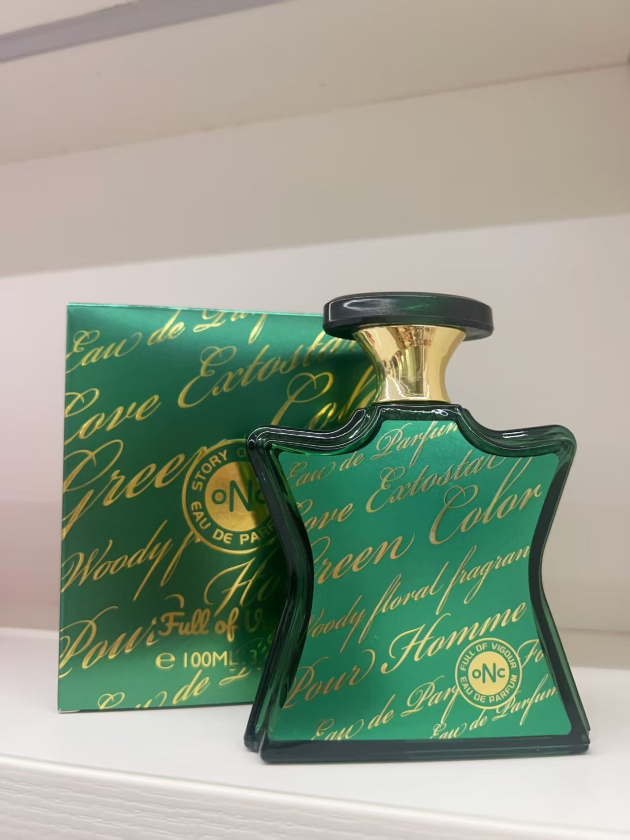 Green Color, Pour Homme, Men, Woody, Floral, Citrus, Fresh, Bergamot, Pineapple, Lavender, Cedarwood, Sandalwood, Amber